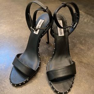 Steve Madden black heels